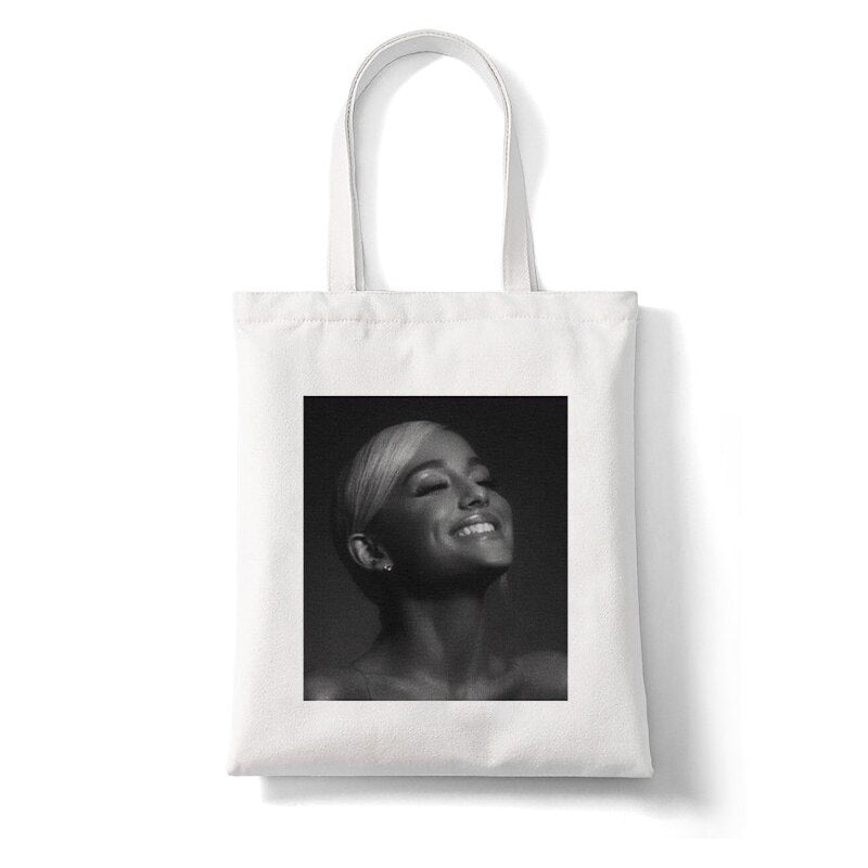 Ariana Grande shopper táskák