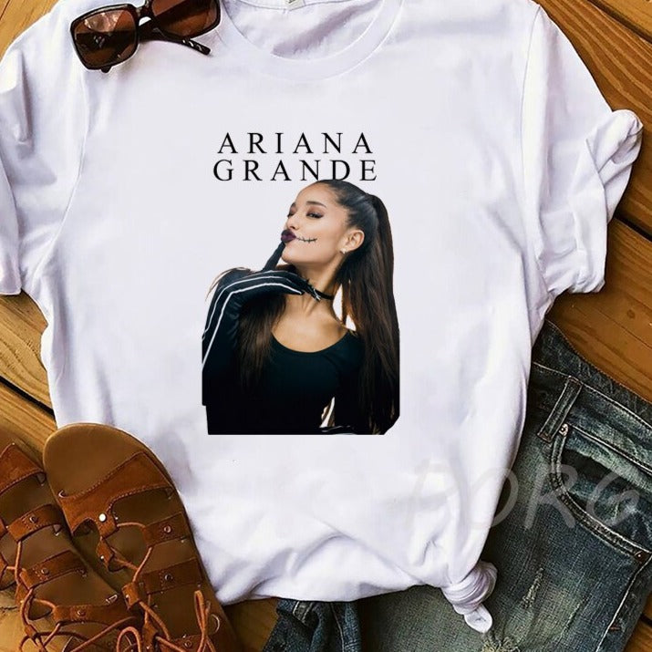 Női Ariana Grande rövid ujjú póló