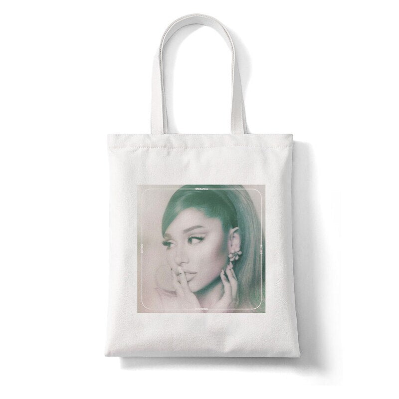 Ariana Grande shopper táskák
