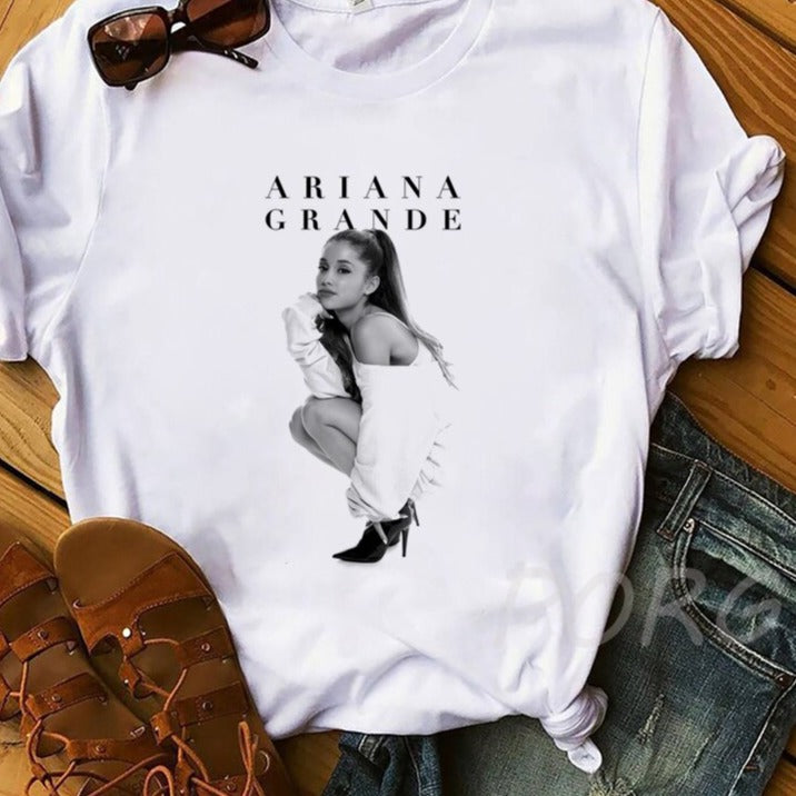 Női Ariana Grande rövid ujjú póló