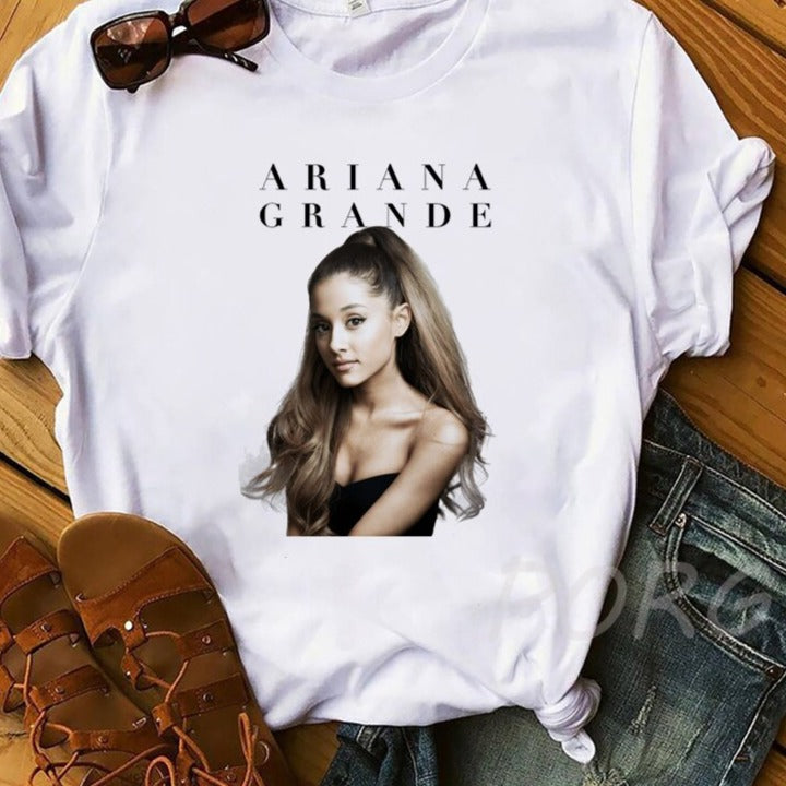 Női Ariana Grande rövid ujjú póló