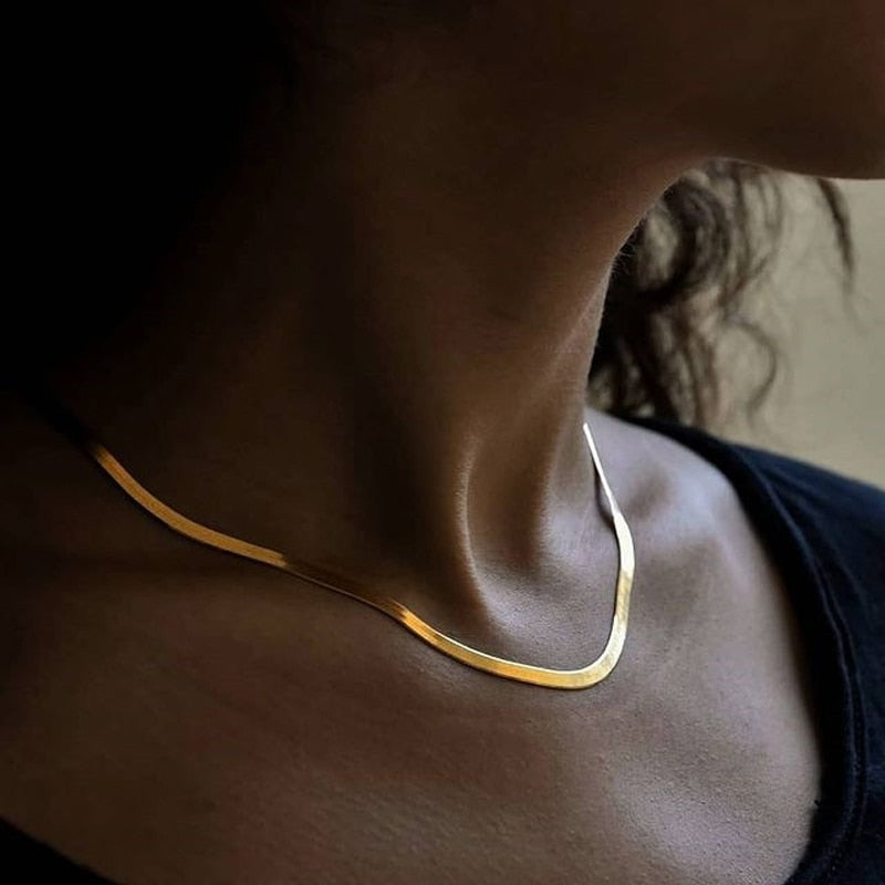 Női lapos arany nyaklánc
