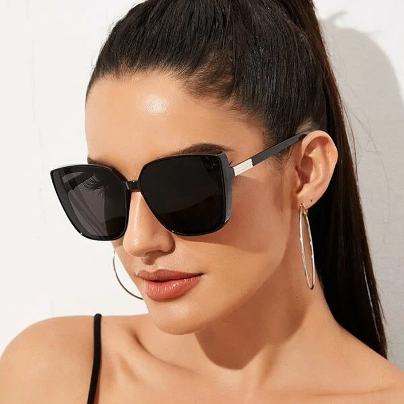 Női dizájner napszemüveg